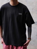 UND 26SS SLOGAN TEE